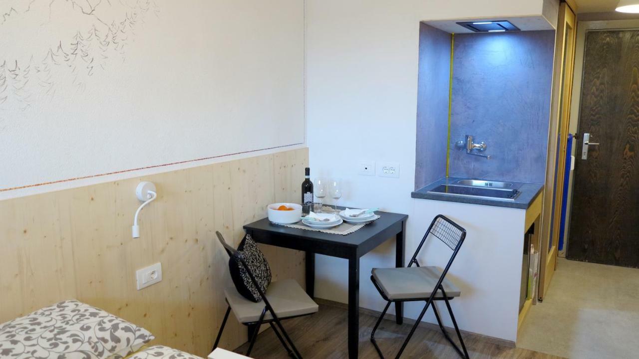 Bizstyle Apartment เซลวาดีวัลการ์เดนา ภายนอก รูปภาพ